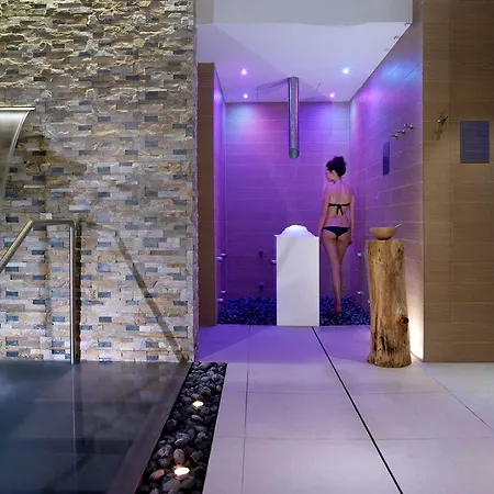 Hotel Select And 4*