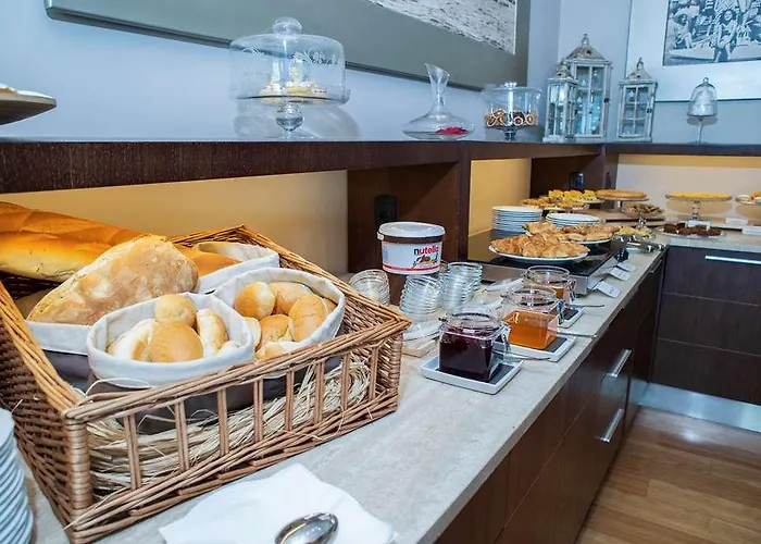 Select And 4* 里乔内