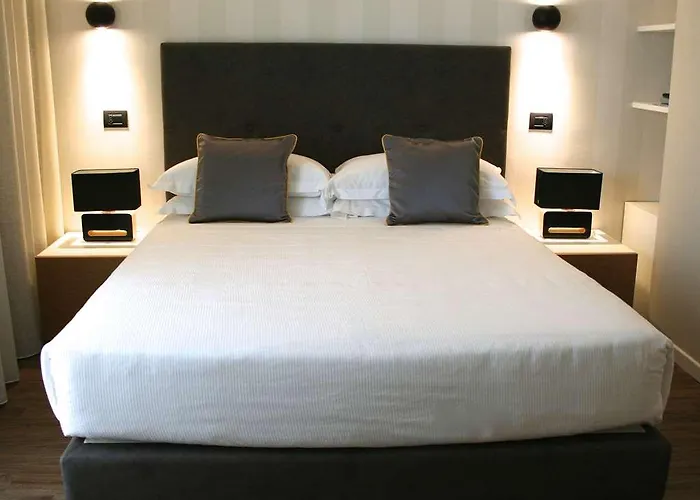 Select And 酒店 4*