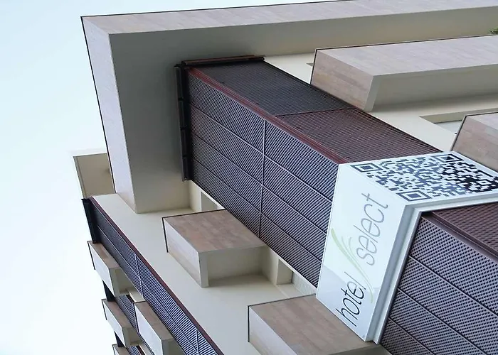 Select And 4* 里乔内